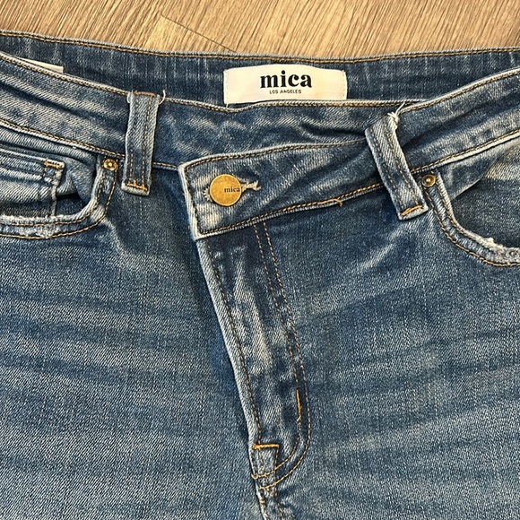 Off center button jeans! - Picture 2 of 3